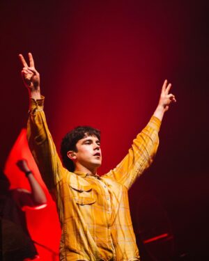 Declan McKenna Instagram - 🤯
📸 @rorybarnes_