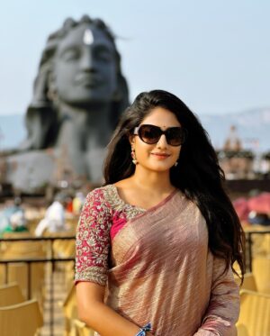 Deepthi Manne Instagram - A memorable day!

Designer:  @manasa_karnati  you are the best!

#shivratri2024 @isha.foundation @sadhguru 
#awakewithadiyogi