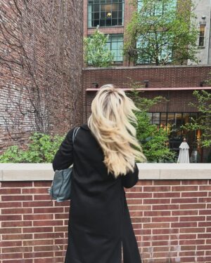Deirdre Lorenz Instagram - Waiting for my favorite secret garden to bloom in New York City. Always a neighborhood highlight. 🌿🌱😍
#nyc #nyclife #green #manhattan #escape #staycation #newyork #secret #goodmorning #spring #soho #goodvibes #springfever