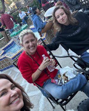 Deirdre Lovejoy Instagram - It’s a POTUS holiday party, courtesy of @geffenplayhouse and even the dogs are excited!  Thank you @selinafillinger ❤️🙏❤️ #potusgeffen #theatre #fun #love #joy #laugh #laughs #comedy #women #potus #la #geffen #bernie #actor #actorslife #pickles