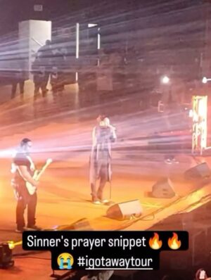 Deitrick Haddon Instagram - OMG!!🤯 Birmingham AL was a straight movie that we didn’t want to end! Thank you for always showing me love!! I hope you have your ticket for the @igotawaytour!!🔥🔥🔥🔥