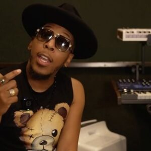 Deitrick Haddon Instagram - I'm compelled to share this true story! This is how you show respect to those whom shoulders you stand on! This is just one  major way to show Respect! ☝🏽 
I would love to see more of this in the kingdom.🙌🏾💨💨💨💨💨💨💨
R.I.H to Rance Allen the greatest male vocalist to ever touch a mic!! 
#DeitrickHaddon
#onenightincalifornia 
#Myrespect