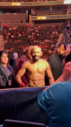 Deiveson Figueiredo Instagram - Getting Figgy with it 🇧🇷

HUGE win for the God of War 💪

#UFC300 | LIVE on TNT Sports & discovery 