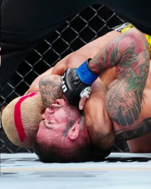 Deiveson Figueiredo Instagram - A vitória do @daico_deusdaguerra no #ufc300 sobre o ex-campeão Cody Garbrandt abriu caminho para o brasileiro mirar alvos ainda maiores na divisão. Na sua opinião, qual deve ser o próximo passo do Daico no octógono? 

📸 @louisgrassephotos