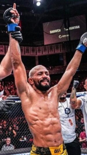 Deiveson Figueiredo Instagram - .
@daico_deusdaguerra getting dialed in before making his bantamweight debut in 𝑺𝑻𝒀𝑳𝑬 this past weekend ‼️ 

#suprisesuprise #ufc #ufcfightnight #deivesonfigueiredo #mma #mmatraining #NFOne #sportsscience #strengthandconditioning