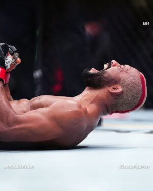 Deiveson Figueiredo Instagram - Esse é o momento em que todo esforço, treino e renúncia são recompensados. 

Prestes a viver isso de novo! 💪🏽🇧🇷 

UFC Fight Night
FIGUEIREDO vs VERA 
3 de agosto | August 3 

#DeivesonFigueiredo #DaicoDeusDaGuerra #TeamFigueiredo #UFCBrasil #MMA #UfcFightNight