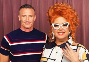 Delta Work Instagram - 🏳️‍🌈🇺🇸🏳️‍🌈 TWO GAY AMERICAN ‘KIDS DOING THE BEST THAT THEY CAN.’ 🏳️‍🌈🇺🇸🏳️‍🌈 

💥 Happy ‘Independence’ weekend.💥 

🔸🔶🔸 Producer, singer, actor, host of @siriusxm ‘The John Hill Show’ and underwear person @johnarthurhill joins me tomorrow at midnight on the next @verydelta 

💫💫💫 MOM PLUS GOLD subscribers listen A DAY EARLY and AD-FREE. 💫💫💫

@foreverdogteam @mompodcasts