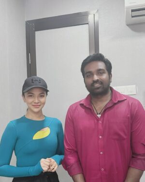 Denes Kumar Instagram - So excited to share a lil bit from the shoot of my 1st debut in a Tamil Film 🎥  directed by @aaru_dir alongside @actorvijaysethupathi 🤩 

Let’s Begin🔥

#VJS51
#VijaySethupathi51 
Updates Loading ▶️▶️▶️

#MakkalSelvan

@actorvijaysethupathi @7csPvtPte @aaru_dir @Rukmini_vasanth @yogibabu.official @prabhakaranjustin @karanbrawt @ganesh.kalimuthu.7
@prithiveeraj @avinashbs  @pillaidivya @raj_actor_25b @kaarthickjay5 @priscillanair @jaspersupayah @alvin.martin @zahrin_aris @rkukgu #rajusundram @gopiprasanna #Akmuthu @sapna_kalra @james_916_ @karthiknetha_official @deneskumar_  @eden2rock @ramachandran.yogesh @theonlyonerikirikando @stuntashok @ubaiamir  @leelavathimaster @kannan.official @rajesh_ethiraj @chellavelpandian  @dr_villiain_ @koothan @karunyamjeeva @thinkmusicofficial @proyuvaraaj @sathishoffl @decoffl@vetti_payan_venkat