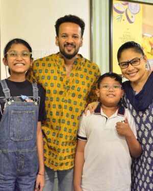 Denes Kumar Instagram - Happy Birthday and Father’s Day to my rockstar husband @deneskumar_ ! Here’s to celebrating you and all the joy, love, and fun you bring into our lives. We’re so lucky to have you, and today is all about making you feel as special as you make us feel. 

You truly are the best, Appa! ❤️🧡💛

#DoubleCelebration #AmazingDad #LovingHusband