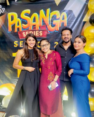 Denes Kumar Instagram - Pasanga series mark a significant milestone as we wrap up filming for the 100th episode of the Pasanga 2 series. This achievement is truly historic and I am filled with immense gratitude for everyone who has been a part of this incredible journey. Firstly, I want to express my heartfelt thanks to @astromalaysia @astroulagam for believing in Pasanga team and providing this opportunity 🙏🏻

I am deeply appreciative of @deneskumar_ Sir and @vimalaperumal6 ❤️😇for this opportunity, support and guidance throughout this entire journey ❤️

I am grateful for our exceptional director @shalinibalasundaram @sathish_natarajan and the entire cast, who have delivered Amazing performances episode after episode. Each member of the team has played a important role, bringing their characters to life with passion and dedication 🔥💪🏻

We completed the filming of all 100 episodes within a remarkable span of just 120 days.As we gathered to celebrate this occasion with a countdown and cutting of the cake, tears rolled down our eyes. We thought of the challenges we faced along the way. Yet we successfully work as a team to reach this incredible milestone together.

I am truly honored to have been a part of this extraordinary project, and I cannot wait to share more updates with all our viewers. Stay tuned as we continue to bring you more from the world of Pasanga 2. Thank you everyone for your unconditional love and support❤️✨

Cake by @fancycustomcake 
Lunch by @juniorkuppannamy 
Dinner @ohyeahbananaleaf