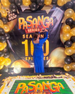 Denes Kumar Instagram - Pasanga series mark a significant milestone as we wrap up filming for the 100th episode of the Pasanga 2 series. This achievement is truly historic and I am filled with immense gratitude for everyone who has been a part of this incredible journey. Firstly, I want to express my heartfelt thanks to @astromalaysia @astroulagam for believing in Pasanga team and providing this opportunity 🙏🏻

I am deeply appreciative of @deneskumar_ Sir and @vimalaperumal6 ❤️😇for this opportunity, support and guidance throughout this entire journey ❤️

I am grateful for our exceptional director @shalinibalasundaram @sathish_natarajan and the entire cast, who have delivered Amazing performances episode after episode. Each member of the team has played a important role, bringing their characters to life with passion and dedication 🔥💪🏻

We completed the filming of all 100 episodes within a remarkable span of just 120 days.As we gathered to celebrate this occasion with a countdown and cutting of the cake, tears rolled down our eyes. We thought of the challenges we faced along the way. Yet we successfully work as a team to reach this incredible milestone together.

I am truly honored to have been a part of this extraordinary project, and I cannot wait to share more updates with all our viewers. Stay tuned as we continue to bring you more from the world of Pasanga 2. Thank you everyone for your unconditional love and support❤️✨

Cake by @fancycustomcake 
Lunch by @juniorkuppannamy 
Dinner @ohyeahbananaleaf