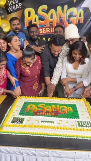 Denes Kumar Instagram - Kadhara Vudrom !!! Celebrating the wrap of 100 fantastic episodes of Pasanga season 2!! Catch the excitement soon on Astro Vinmeen!