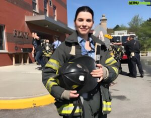 Denis Leary Instagram - Tomorrow celebs you know and heroes you don’t join together to raise cash for firefighters everywhere at the 8th Annual Denis Leary @FDNY Firefighter Challenge. You can join us in spirit by donating to @learyfirefighters