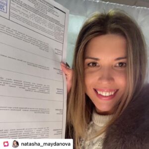Denis Maydanov Instagram - Молодец, жена моя любимая! Горжусь✊️💪🇷🇺 #Repost @natasha_maydanova
 Проявила гражданскую позицию! Проголосовала!💪 А вы??? #голосование #выборы2021 @maydanov_okrug122