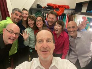 Denis O'Hare Instagram - J'ai passé une belle nuit, avec des comédiens de @colorsimpro  et @estebanperroy au @theatredusplendid Merci à tout l'équipe. C'était hallucinante mais top!