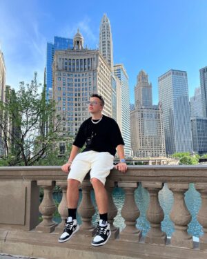 Denis Vasilenko Instagram - Chicagin’ 🕵️‍♂️
