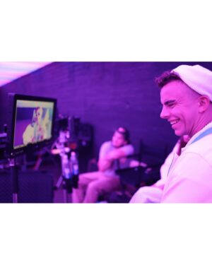 Denis Vasilenko Instagram - BTS x trap heroine 🐸 альбом уже 12-ого. Пока из синглов вы слышали 2 из 5 трэп треков и 1 из 5 из кантри поп части. Основная реггетон часть (7 песен) упадет на вас уже с альбомом и для меня это огромный эксперимент 🐸 настраиваемся на летние вайбы