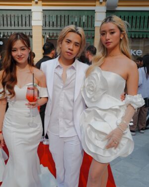 Denise Soong Ee Lyn Instagram - we cleaned up nicely last night✨ 

visited Thailand for the launch of the 
Ulike ReGlow LED Face Mask last evening and I can’t wait for you to get your hands on this for magical treatments right from home 

Use my discount code “ULIKEDR” for SGD 20, MYR 80 off and Include the note “Denise”when ordering to enjoy a buy 1 get 3 offer (2 boxes of masks, 1 freeze-dried essence with 7 bottles).

SG Shopee: https://bit.ly/42aZlk5
MY Shopee: https://bit.ly/3vI4xQ7

@ulike_singapore @ulike.malaysia @ulike.thailand
#UlikeFutureBeauty #UlikeClinicAtHome #UlikeAir3 #ulikedavikah