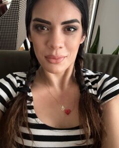 Actress Deniz Arna HD Instagram Photos and Wallpapers April 2023