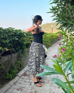 Deniz Arna Instagram - Bugünde sağdan, soldan, önden ve arkadan kendimizi gösterdik çok şükür. 😛