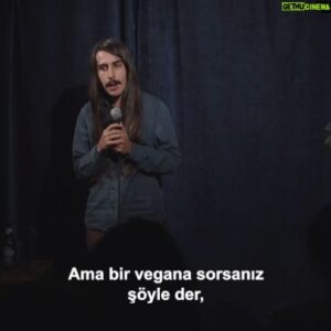Deniz Göktaş Instagram - Vegan şakamdan bir kesit. Tamamı (6 dakika) youtube kanalımda. link bioda.

Unutmayın mizah her şeyin ilacıdır. Corona, ekonomik sıkıntılar ve hayatımızı kötü etkileyen diğer şeyler hariç.

çekim: Emre Kaya @dureridubr @altplatform