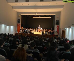 Deniz Göktaş Instagram - Sonunda canım okulumda gösteri 🎓

@ugt_odtu 🧡