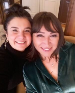 Deniz Özerman Instagram - Since1995🌷iyi ki doğdun iyi ki yollarimiz kesişti,iyi ki varsin...o kadar cok iyi ki var ki hakkinda söylenecek💙💙happy birthday DemetAkbağÇika#ustam#arkadasim#💙@demetakbag