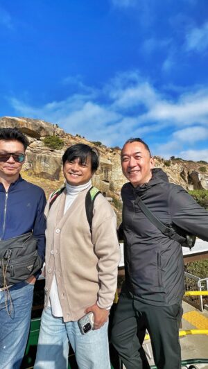 Dennis Chew Instagram - 明早我们就要和你一起现场广播了！
#南澳大利亚

@love972fm 

@chanbrotherstravel @australia @southaustralia

#SeeAustralia #ComeAndSayGday #SeeSouthAustralia