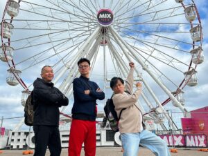 Dennis Chew Instagram - 《#早安玉建蔡煌崇》国煌，崇庆和荣祖安全抵达了南澳大利亚！✈️ 和你们分享这周末在维特港 Victor Habour 的精彩时光 ❤️🥰

来临的星期记得要密切关注 #LOVE972，我们会在这里做现场广播！

📅 5月13日 - 17日（星期一到五）
📟 8AM - 10AM （现场广播）
🔴 9AM - 10AM （Facebook Live)