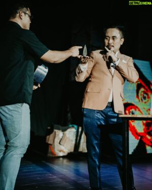 Denny Darko Instagram - You don't grow when you're comfortable.

📷 @fajarbag @leeeeyyyoooo
