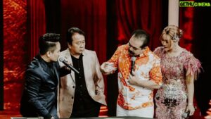 Denny Darko Instagram - Late post, performance for Kontes Primadona Pantura Semi Final @officialmnctv 

Setiap kali perform di panggung MNC TV, selalu ingat pengalaman pertama Live di panggung yang sama 20 tahun yg lalu 😇