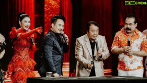Denny Darko Instagram - Late post, performance for Kontes Primadona Pantura Semi Final @officialmnctv 

Setiap kali perform di panggung MNC TV, selalu ingat pengalaman pertama Live di panggung yang sama 20 tahun yg lalu 😇