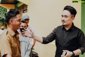 Denny Darko Instagram - Berkesempatan menjadi pengisi acara di Workshop 1000 Digital Content Creator di Balikpapan. Semoga ke depannya akan lahir content creator-content creator yang bisa membagikan ga hanya hiburan, tapi juga edukasi dan nilai moral ke kita semua. Terima kasih @fsrd_itb dan @intanrm atas kesempatan yg diberikan 🙏🏻