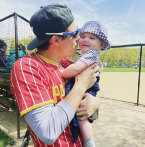 Derek Klena Instagram - Bway softball and bubba…just about the perfect day. ❤️(Just missin mama @leeshsqueash 😘) 📸: auntie @abbydephilips