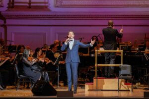 Derek Klena Instagram - Last week was probably one of the coolest opportunities I’ve had, to sing at THE @carnegiehall with @thenewyorkpops . A “pinch me” moment for sure, and a night I will never forget. Not to mention the insanely brilliant artists I got to share the stage with. ❤️ @javiermofficial @alistroker @haileyfkilgore @stevenreineke 📸: @richardtermine