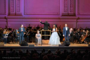 Derek Klena Instagram - Last week was probably one of the coolest opportunities I’ve had, to sing at THE @carnegiehall with @thenewyorkpops . A “pinch me” moment for sure, and a night I will never forget. Not to mention the insanely brilliant artists I got to share the stage with. ❤️ @javiermofficial @alistroker @haileyfkilgore @stevenreineke 📸: @richardtermine