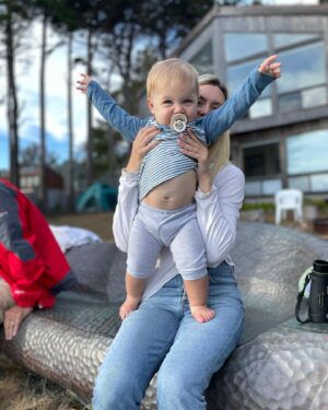 Derek Klena Instagram - Bubba turned 1 today and I just about melted in a puddle of proud tears. Proud of how much he’s grown and blossomed before our eyes, proud of us for surviving year one of parenting…💀, and grateful to be surrounded by incredible family and friends that have supported us and loved him as their own. @leeshsqueash I’ll say it once and I’ll say it again, you are the greatest partner and mother anyone could ask for. YOU DID THAT! Can’t put into words how much we love you Daxy boy and look forward to you rocking our world for years to come. Happy Birthday Bubba! ❤️