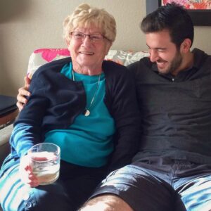 Derek Peth Instagram - Cherish all the time you are gifted with your loved ones ❤️