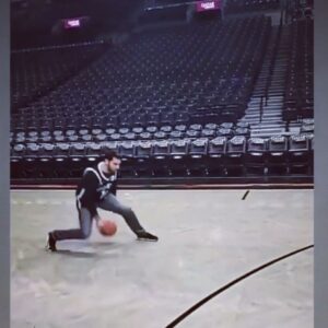 Derek Peth Instagram - Nothing but fun when my man @mikejohnson1_ is in town. Love this guy and his infectious happiness. Thanks to the @brooklynnets and @qatarairways for inviting us out for some behind the scenes fun!