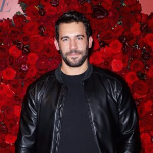 Derek Peth Instagram - ⚫️ Bomber Jacket SZN ⚫️
