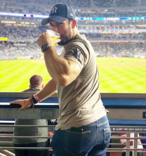 Derek Peth Instagram - Who? Me? 
#yoga #edm #whiteclaw #magicbulletblender ... I think I’ll stop there