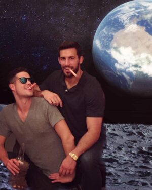 Derek Peth Instagram - I haven't seen my good buddy @wellsadams in many moons, but tomorrow you can find us at #theboohoostoreaustin in Austin, TX on planet earth with @roberthunter89 and @benzornlife. Come say hey!!!! 6-9pm

2120 Guadalupe Street, Austin, TX

@boohoousa

#NationalBoyfriendDay