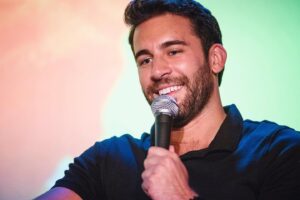 Derek Peth Instagram - *gets handed microphone*
me: oh no I couldn’t
also me:
