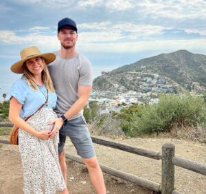 Derek Theler Instagram - Dad mode incoming January 2024 ❤️

#babydaddy #itsaboy