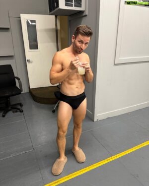 Derek Yates Instagram - Some BTS from my episode of @therookiefeds that aired last night on @abcnetwork. 

My “modeling” photos didn’t make the cut, so I threw in some fun looks I got to shoot as well.