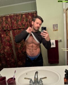 Actor Derek Yates HD Instagram Photos and Wallpapers February 2023