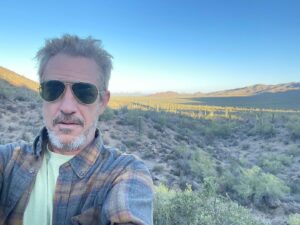 Dermot Mulroney Instagram - Tucson again! Two-son? Leaving Tuc-soon 🌵 thanks @williamshockley @blainemaye #lastdollar #oldtucson #westernmovie