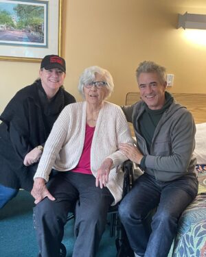 Dermot Mulroney Instagram - blessed to see Spring spring on the Cape. Here’s old Annie🐾, Moira @moirah, Mom, Dad and Buck, daffodils and forsythia 💐🌼