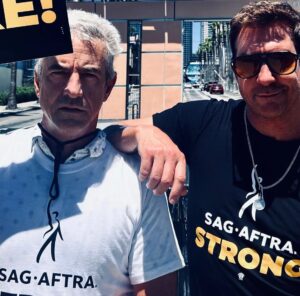 Dermot Mulroney Instagram - in an unprecedented display of unity…DM DM @dylan.mcdermott @dermotmulroney @sagaftra @wgawest #nevertogether #standingasone 🔂🔀🔁♾️👊
