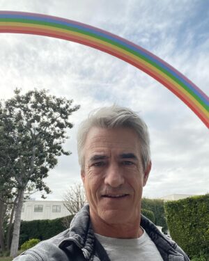 Dermot Mulroney Instagram - I’ll never forget @anyonebutyoumovie #bondibeach miss my ABY fam 🌈❤️🐨🙏 @sonypictures @willgluckwhat @sydney_sweeney @glenpowell “nothing small about me, babe” - Ben